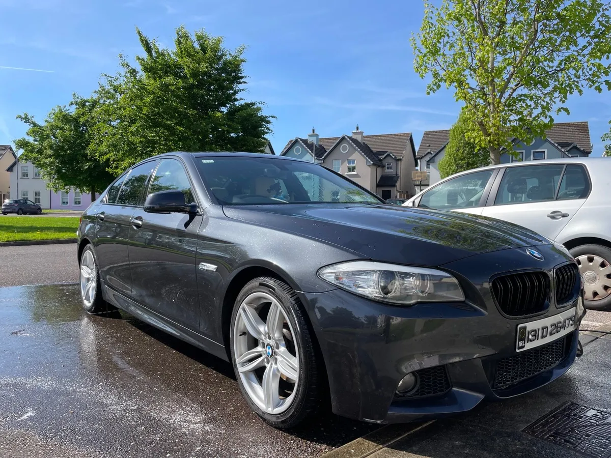 BMW 5-Series 2013 - Image 2