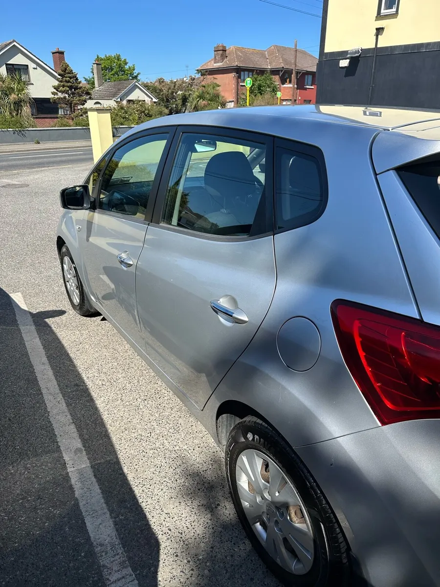 Hyundai IX20 - Image 3