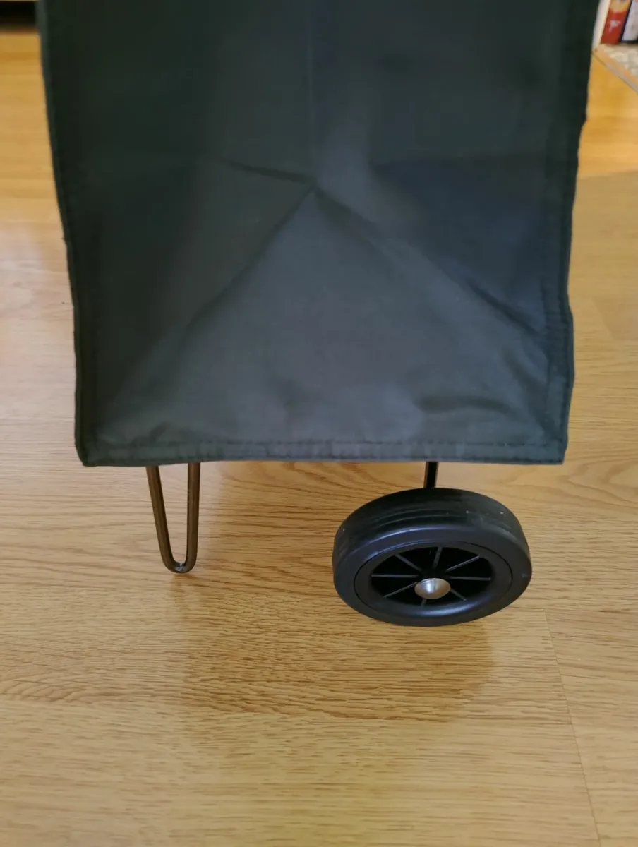 Foldable trolley perfect for shopping - Image 4