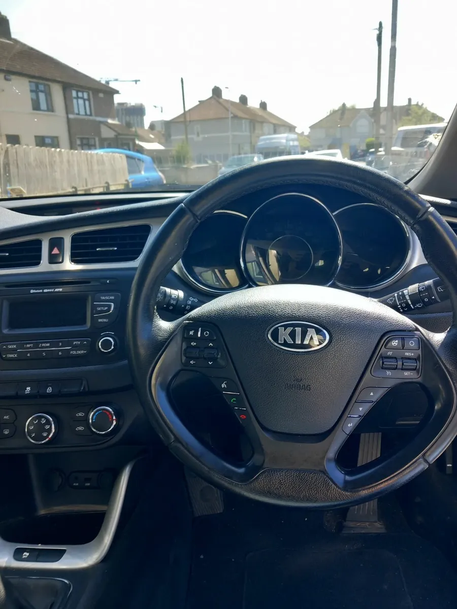 Kia Ceed 2015 - Image 1