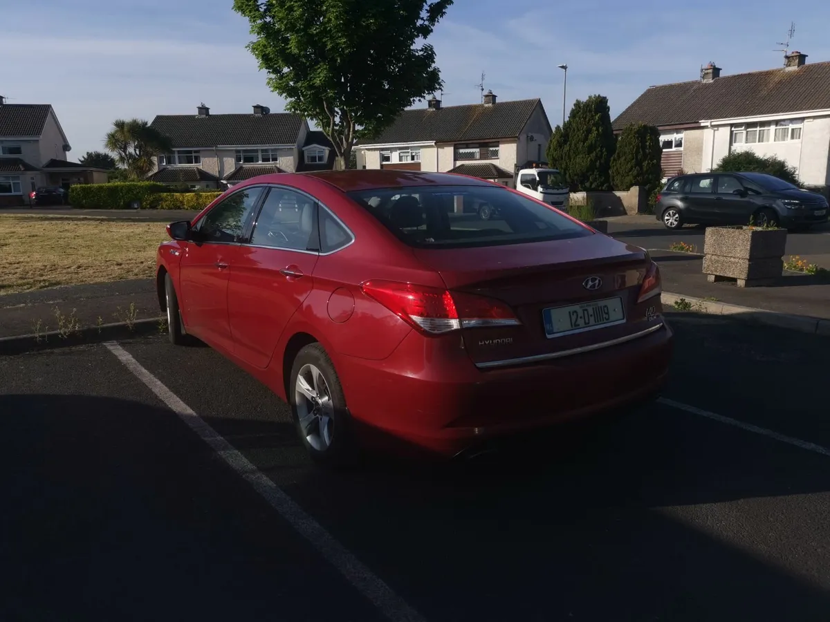 Hyundai i40 2012 - Image 2