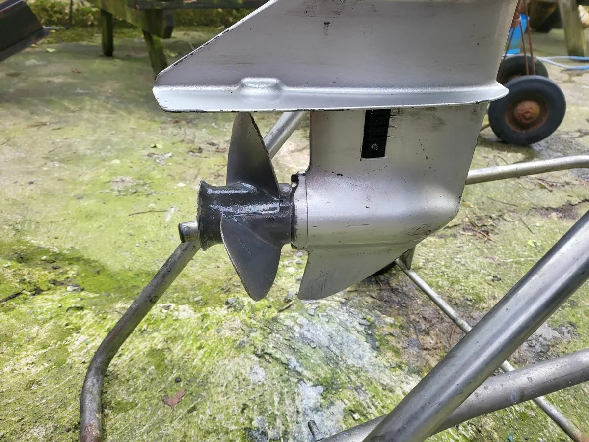 honda 9.9hp 4 stroke shortshaft outboard engine - Image 1