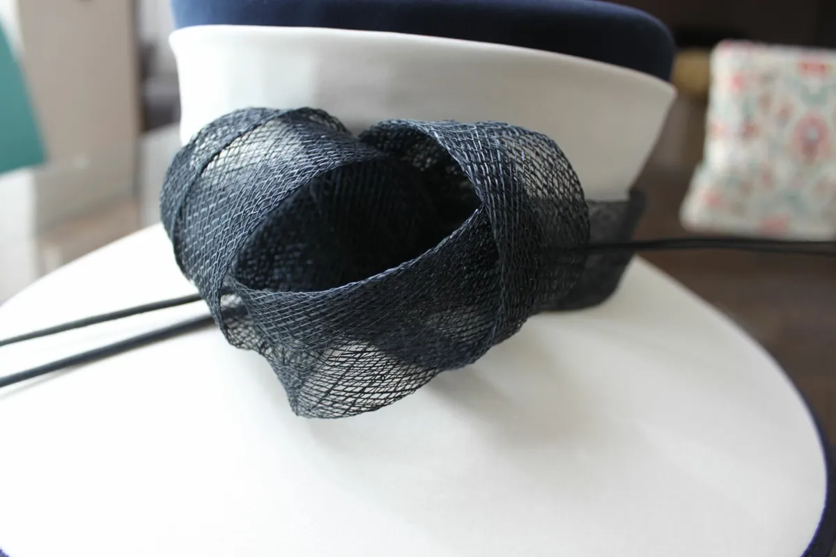 WEDDING HAT OR LADIES DAY @ THE RACES - Image 2