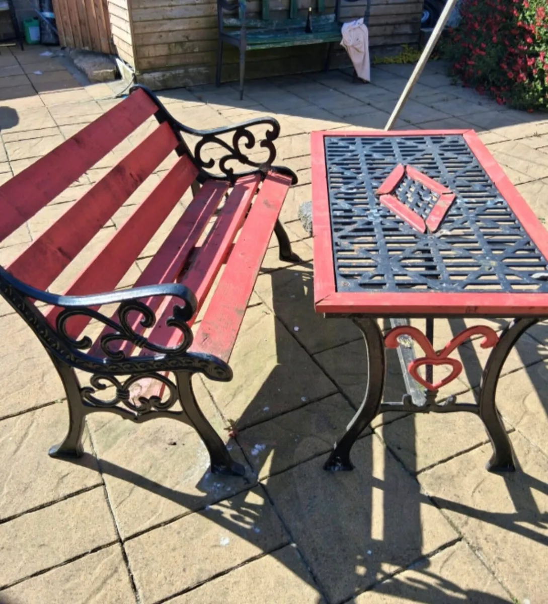 Garden bench and table - Image 2