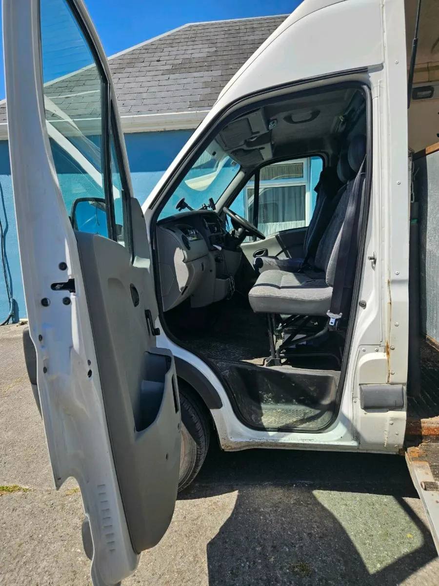 Horse Van, Renault Master - Image 1