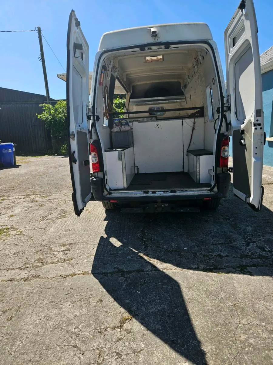 Horse Van, Renault Master - Image 2