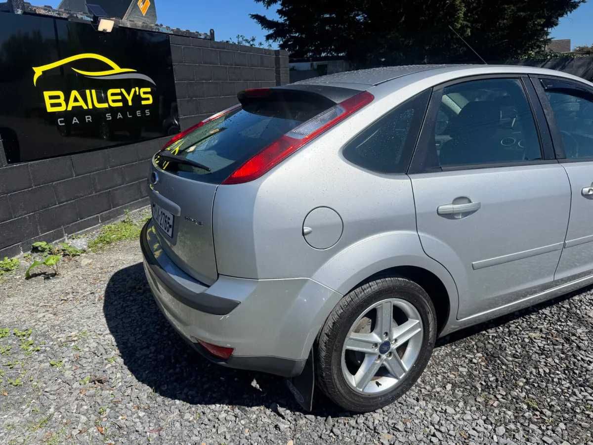 Ford Focus 2008 - Image 2