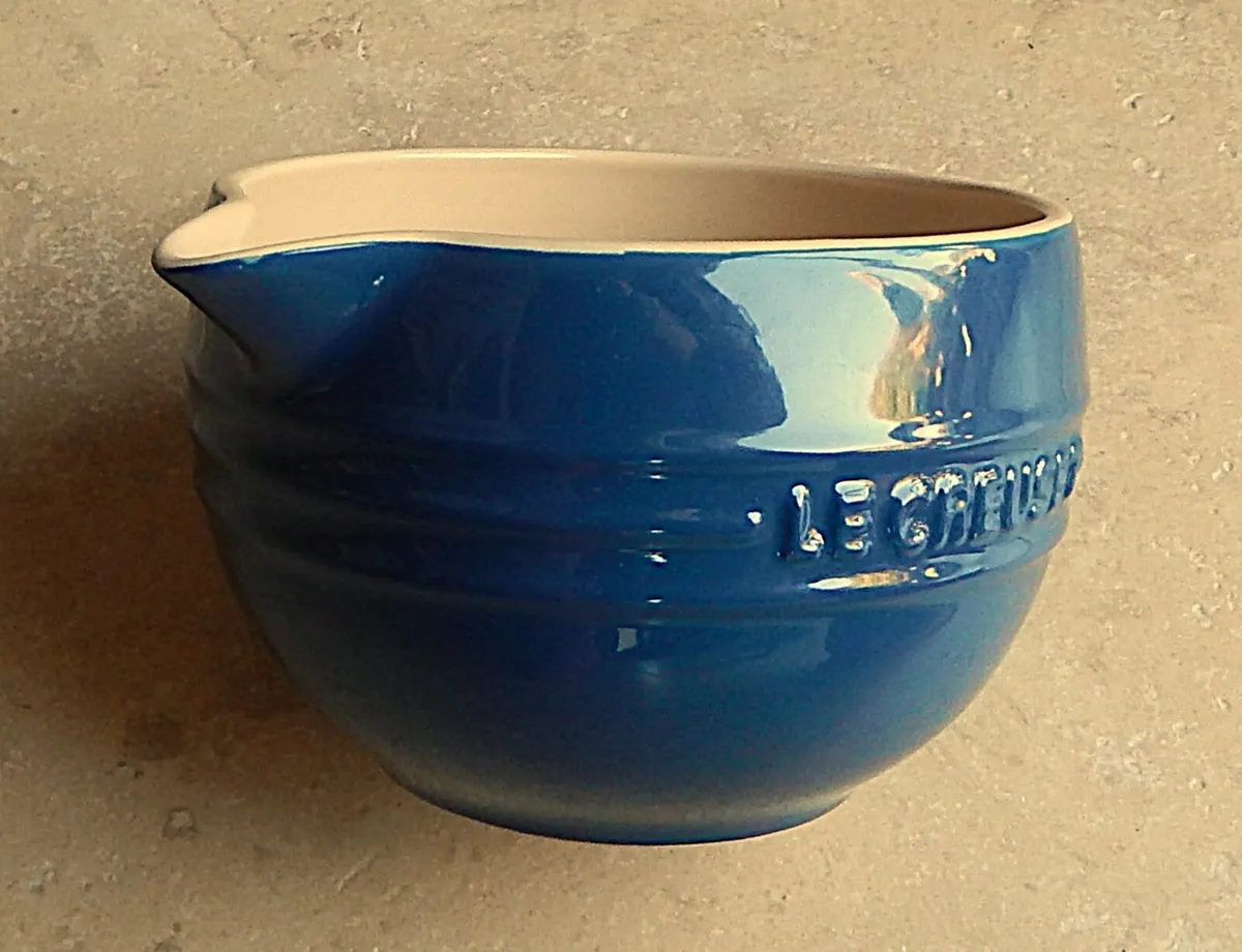 Le Creuset Large Mixing Bowl - Image 2
