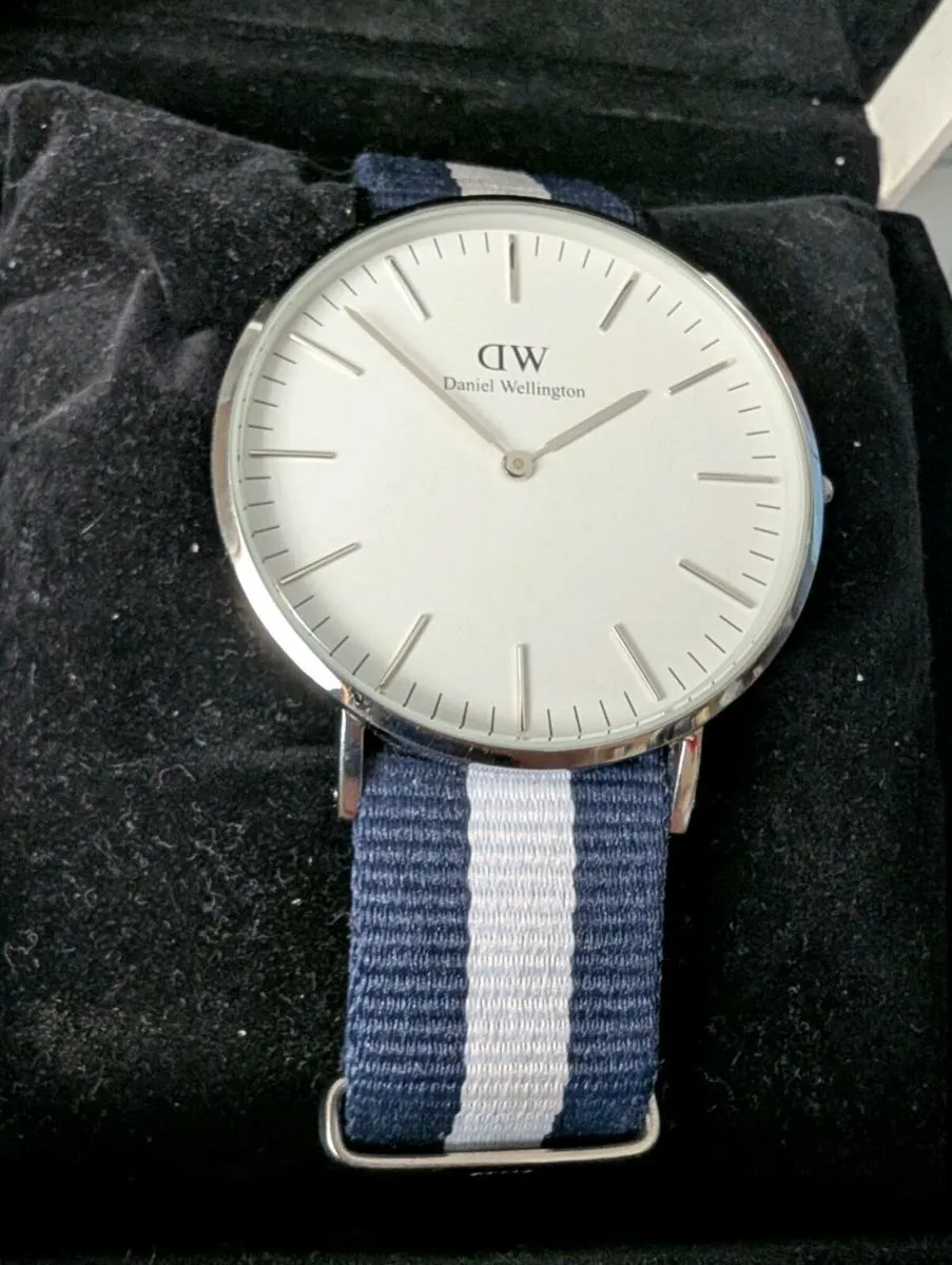 Daniel Wellington 40 mm classic Warwick watch - Image 3