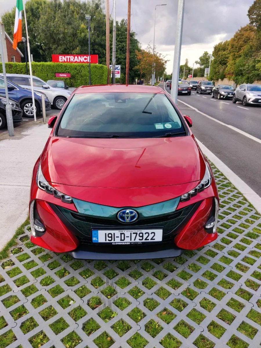 2019 Toyota Prius plug-in hybrid - Image 1