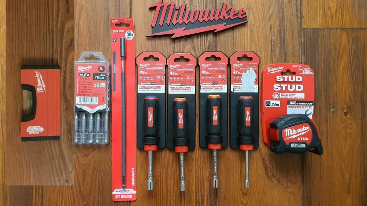 Milwaukee hand tools, tapes, screwdrivers, blades - Image 1