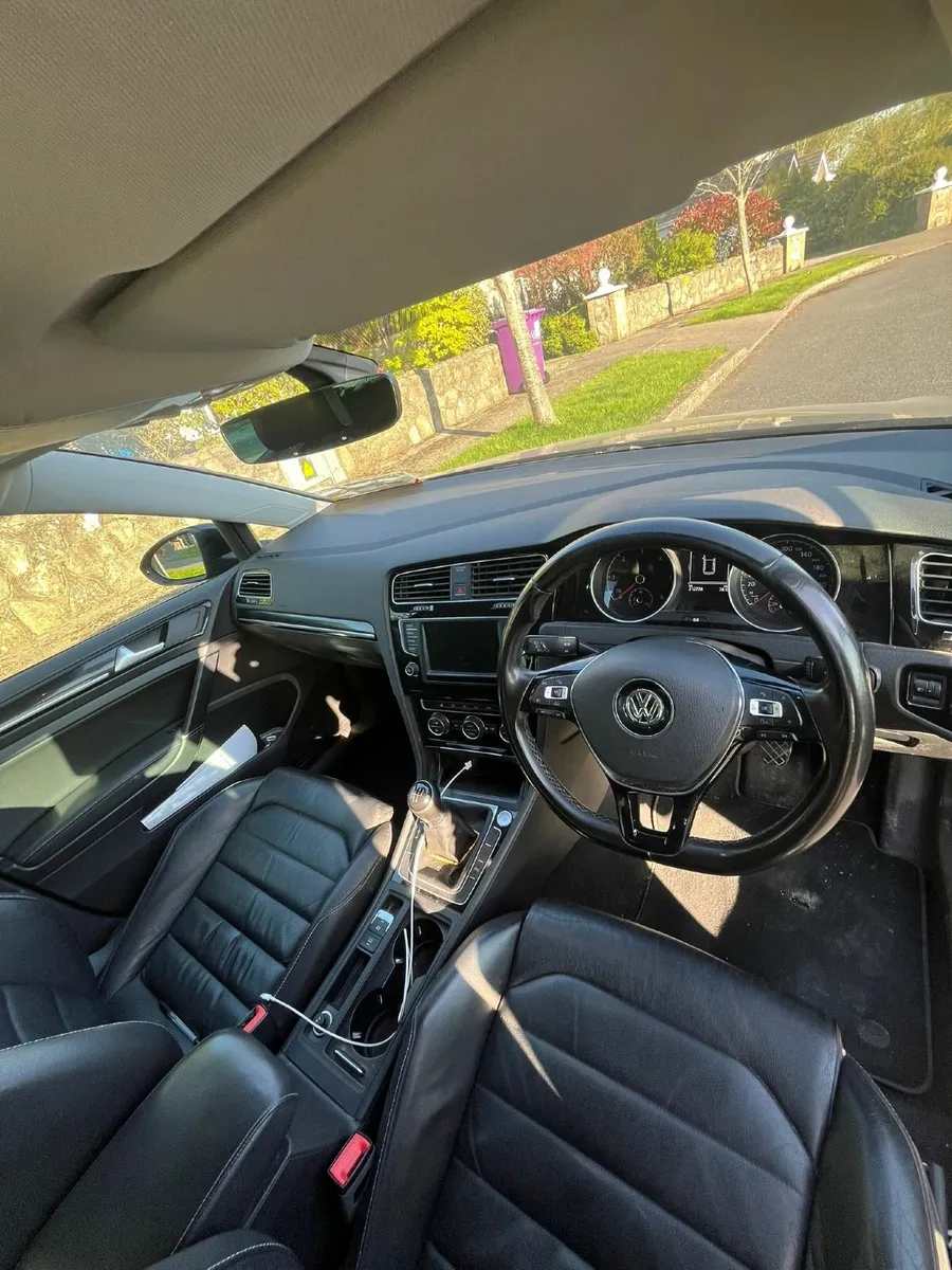 Volkswagen Golf 2017 - Image 2