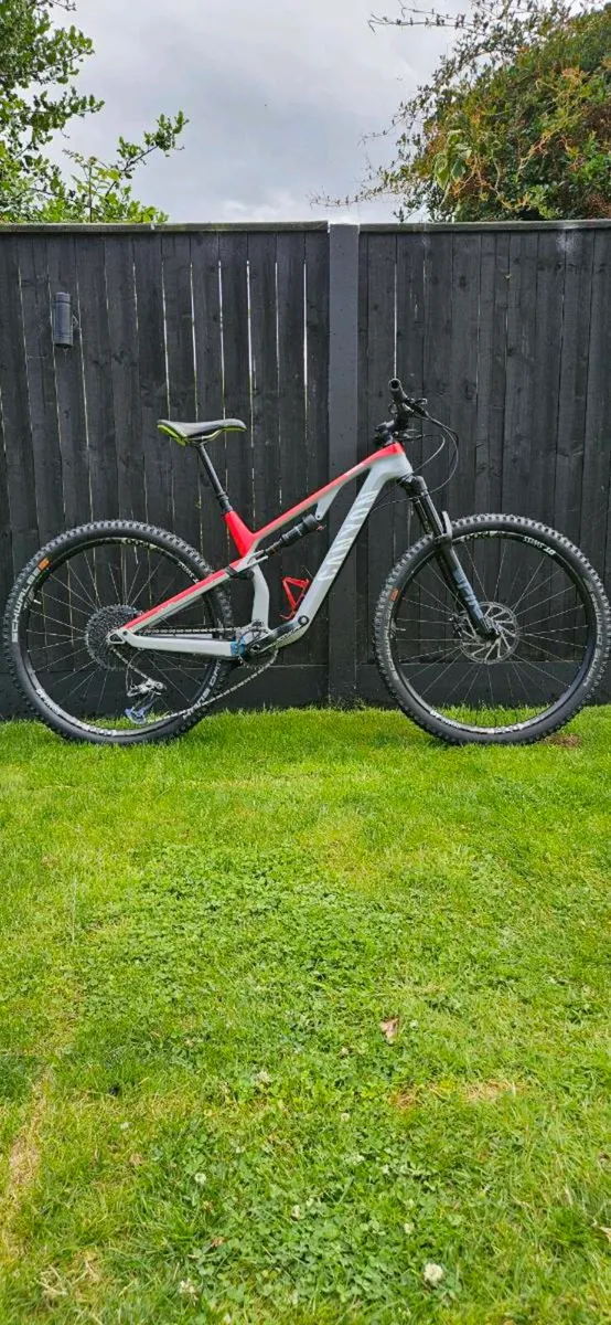 Canyon Neuron Carbon Fibre Mountain Bike - Image 1