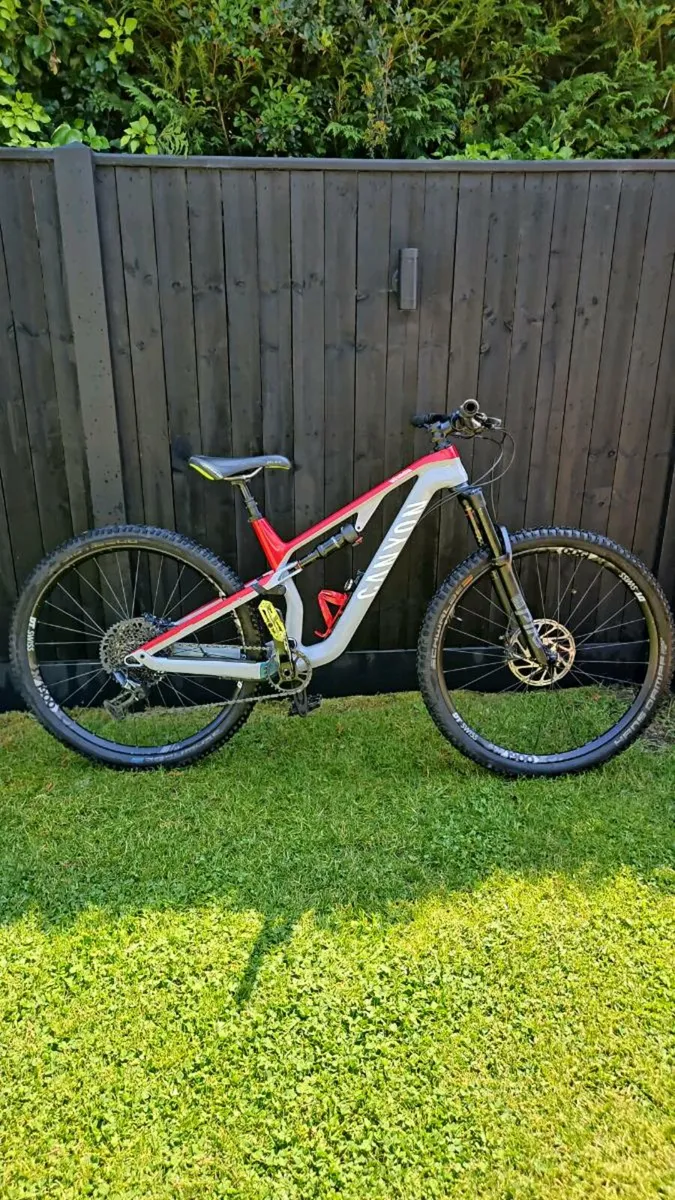 Canyon Neuron Carbon Fibre Mountain Bike - Image 2