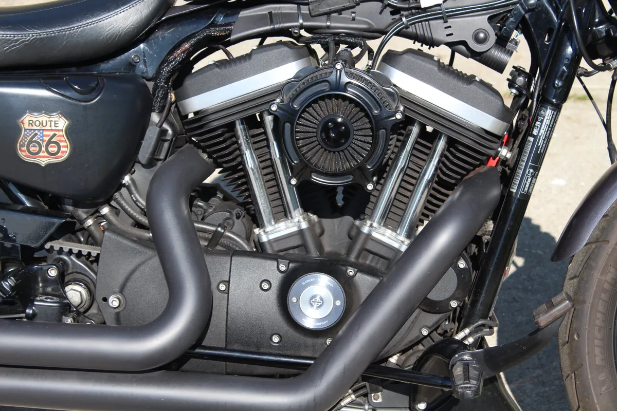 2016 Harley sportster 883 Iron - Image 3