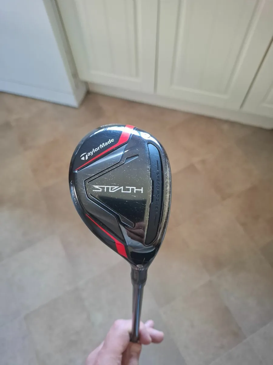 Taylormade Stealth 6 Hybrid - Image 1