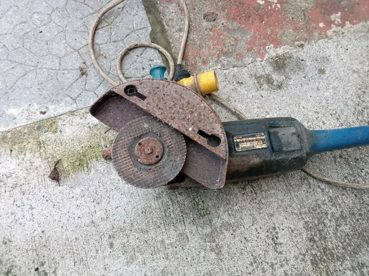 9" angle grinder - Image 1