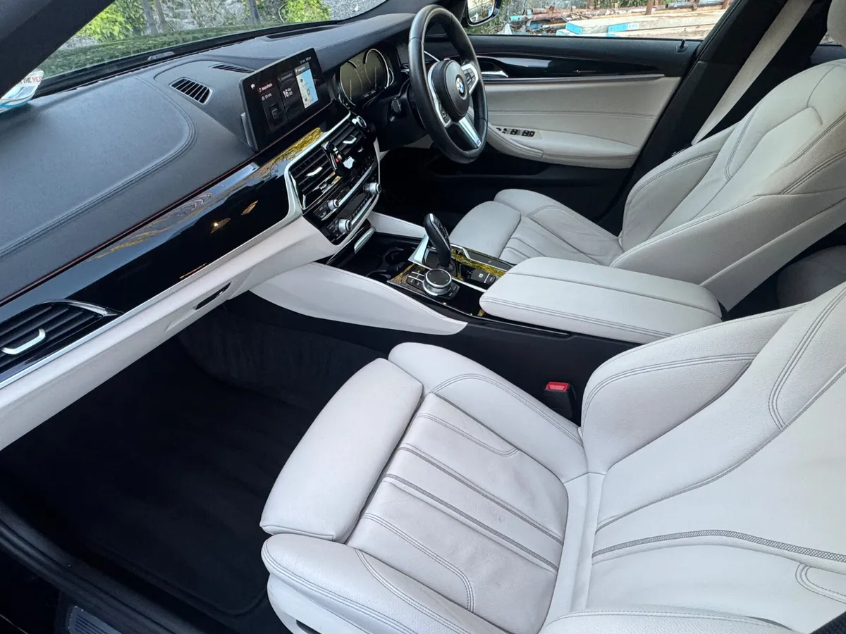 2017 BMW 520D M-Sport Auto - Image 2