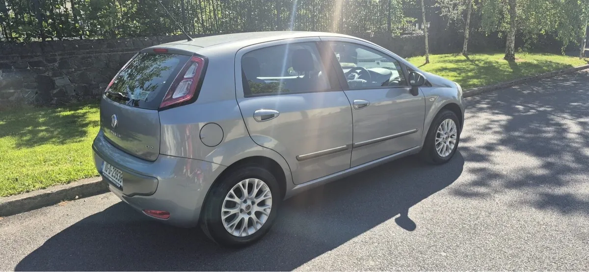 Fiat Punto EVO 1.2 DYNAMICS 5DR 8V NCT and Tax - Image 4