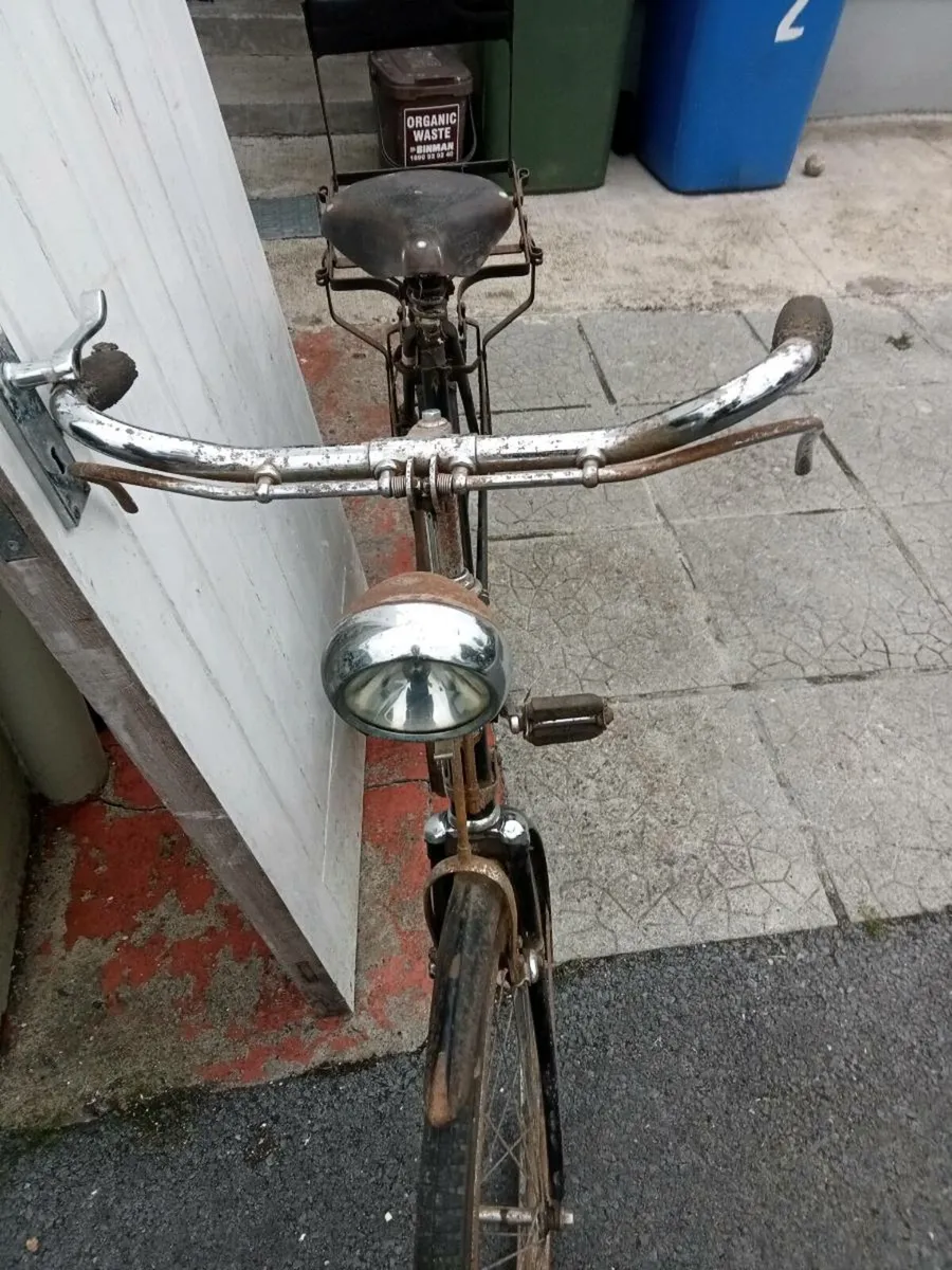 Ladies triumph high nelly bicycle - Image 1