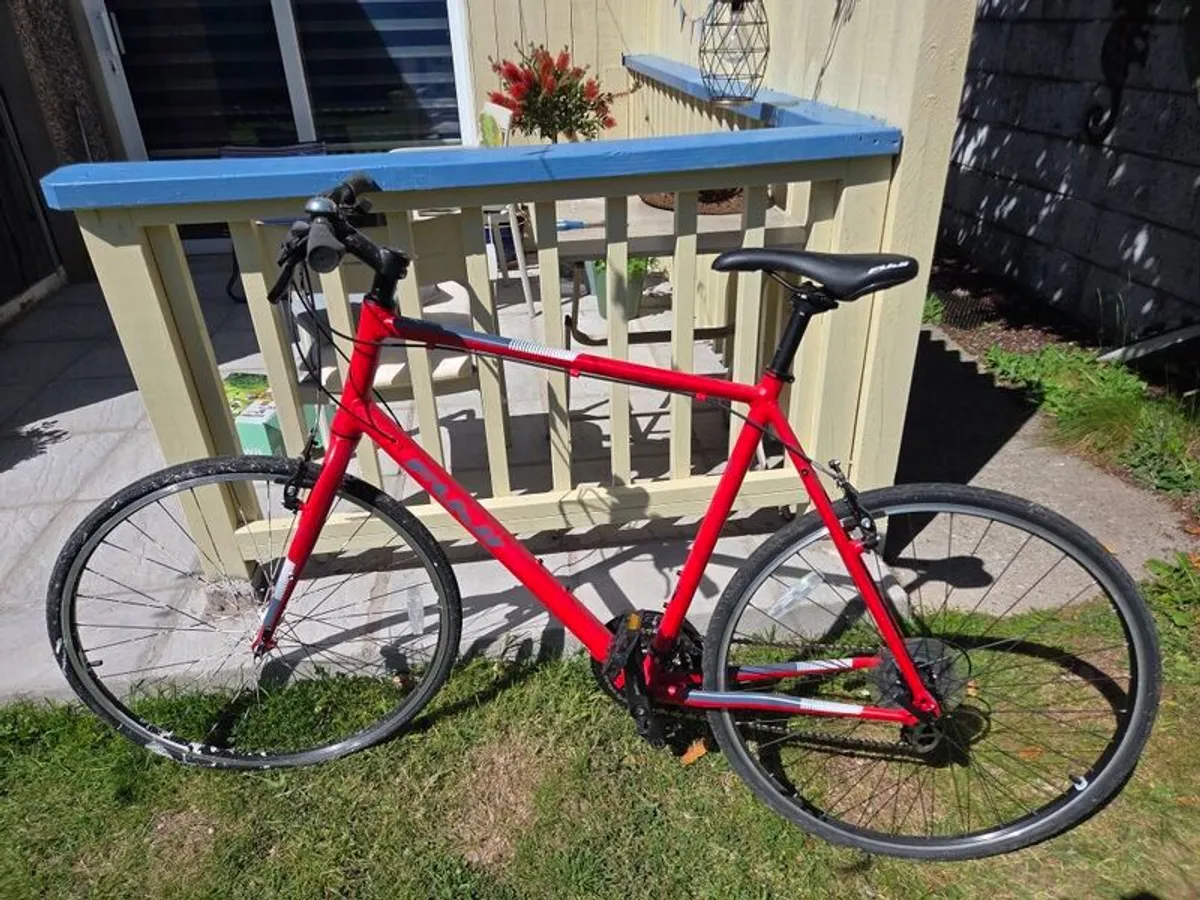 Fuji Absolute 2.1 Gents bike - Image 1