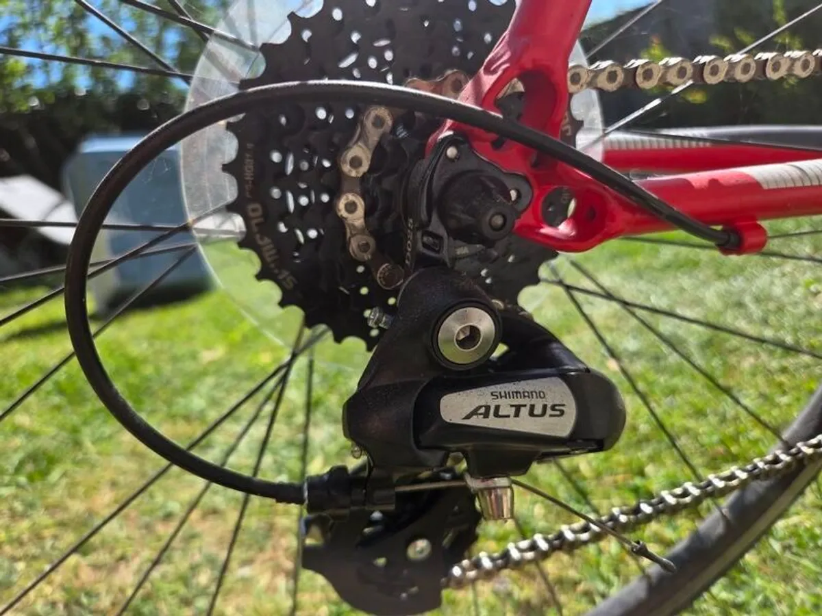 Fuji Absolute 2.1 Gents bike - Image 3