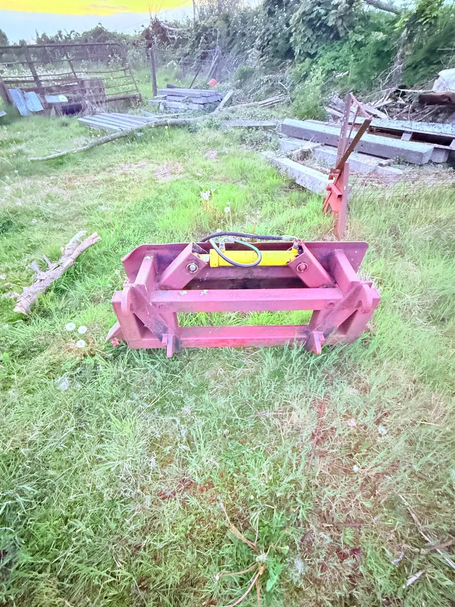 Hydraulic Bale & Silage  Handler - Image 3