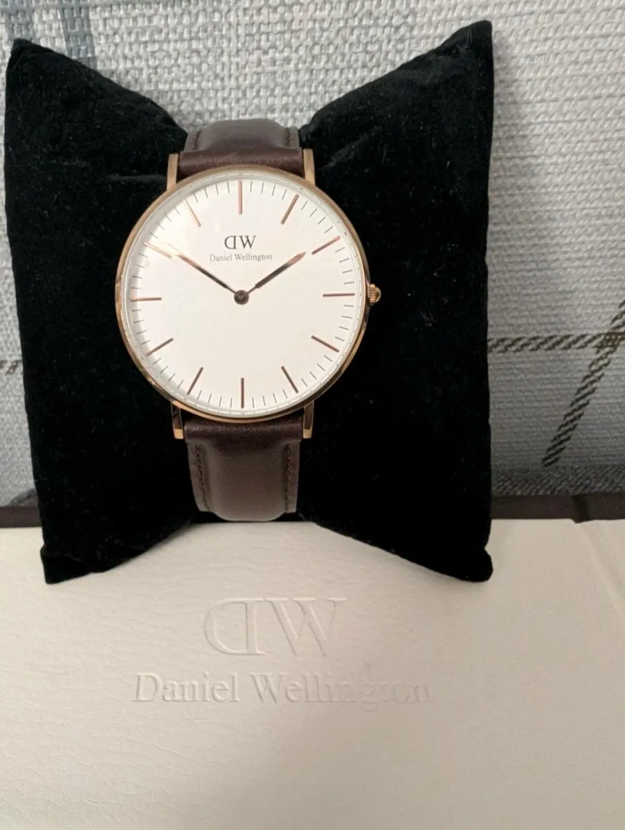 Daniel Wellington
CLASSIC BRISTOL 36MM Watch - Image 3