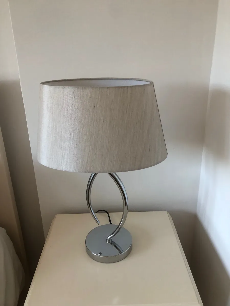Bedside lamps x 2 AS NEW! - Image 2