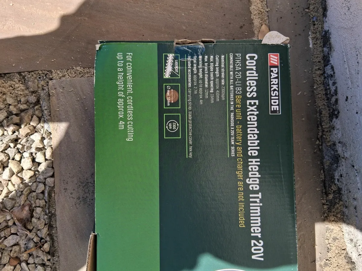 Cordless extendible hedge trimmer - Image 2