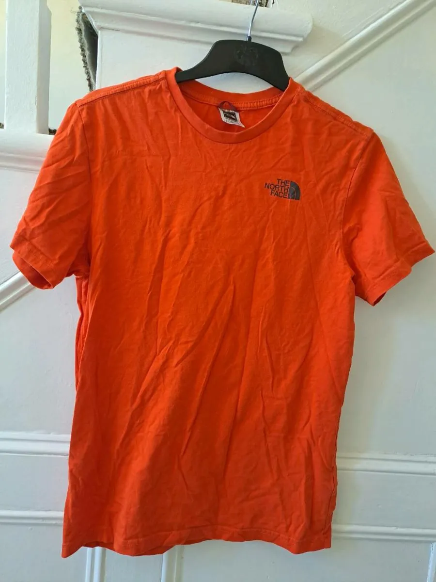 North Face tee shirt size S orange - Image 1