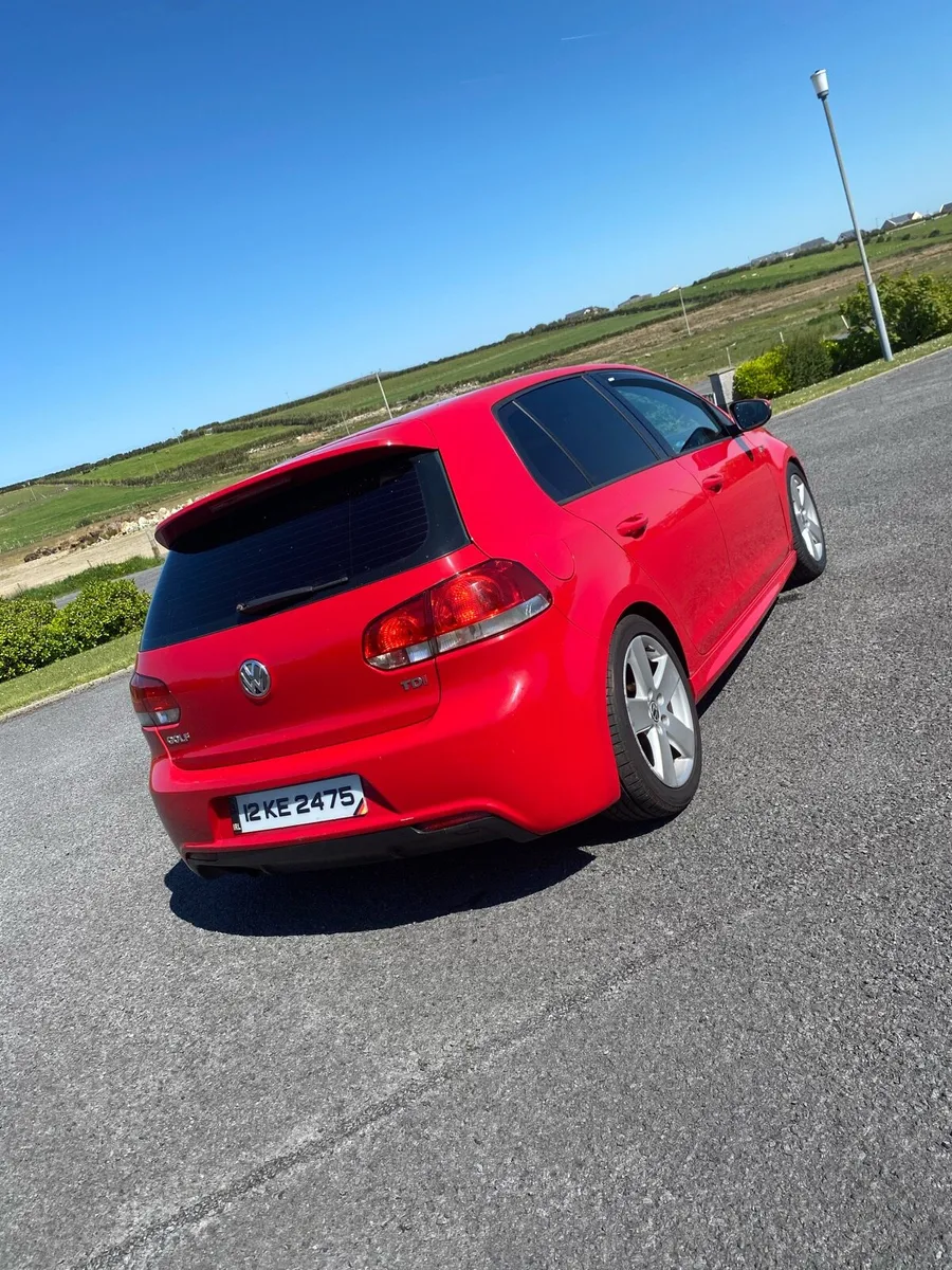 R-line VW Golf TDI - Image 1