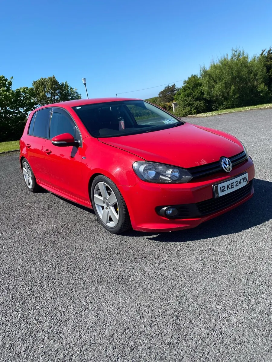 R-line VW Golf TDI - Image 2