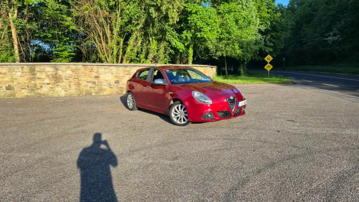 Alfa romeo giulietta petrol manual - Image 1