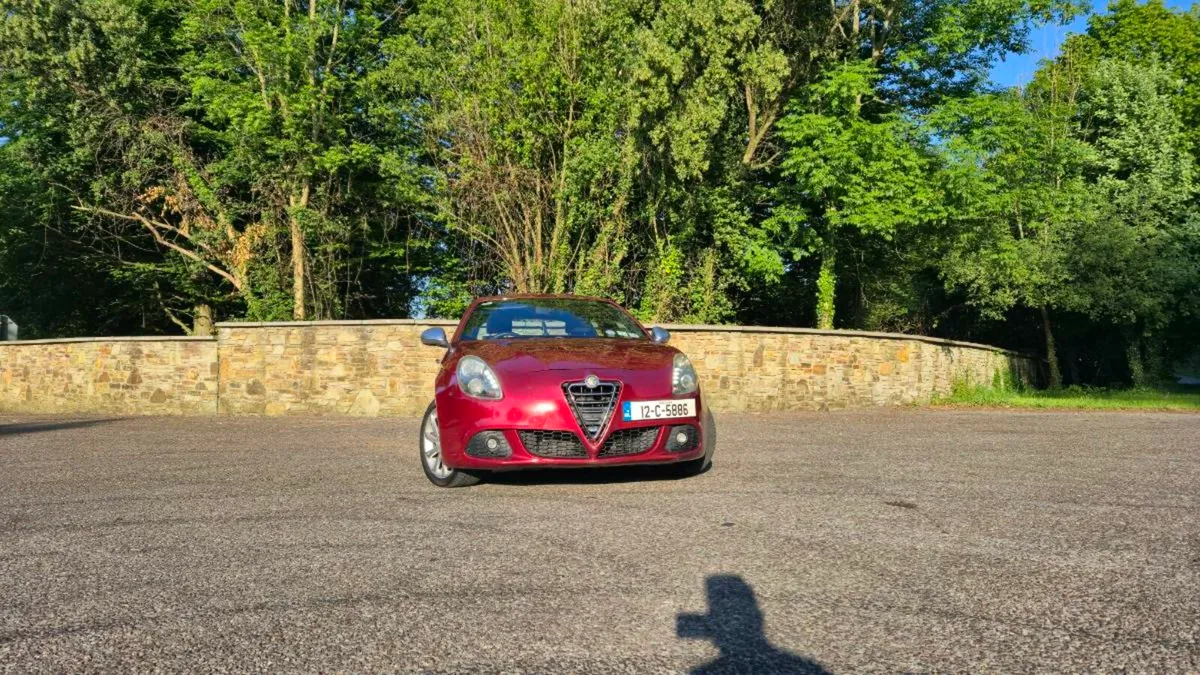Alfa romeo giulietta petrol manual - Image 2
