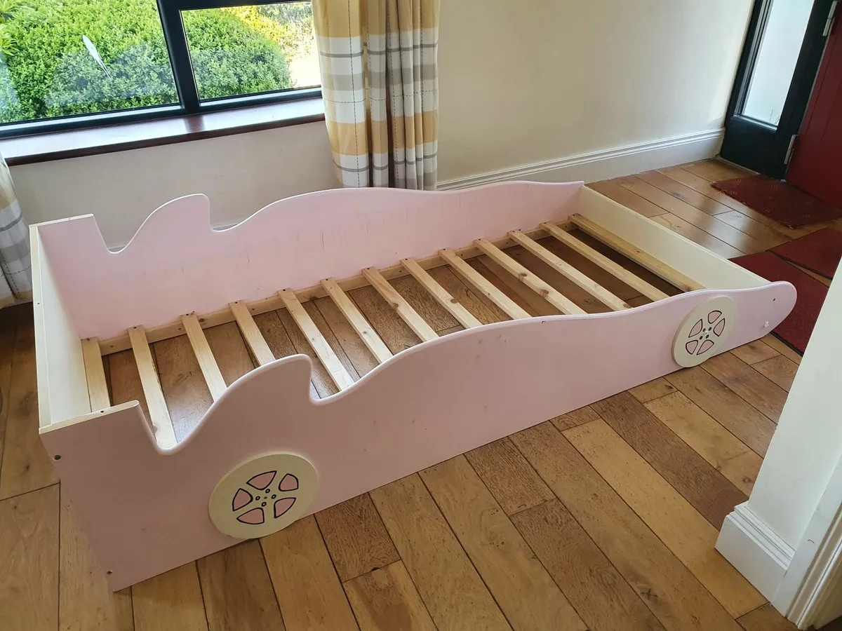 Racing car bed frame - Image 2