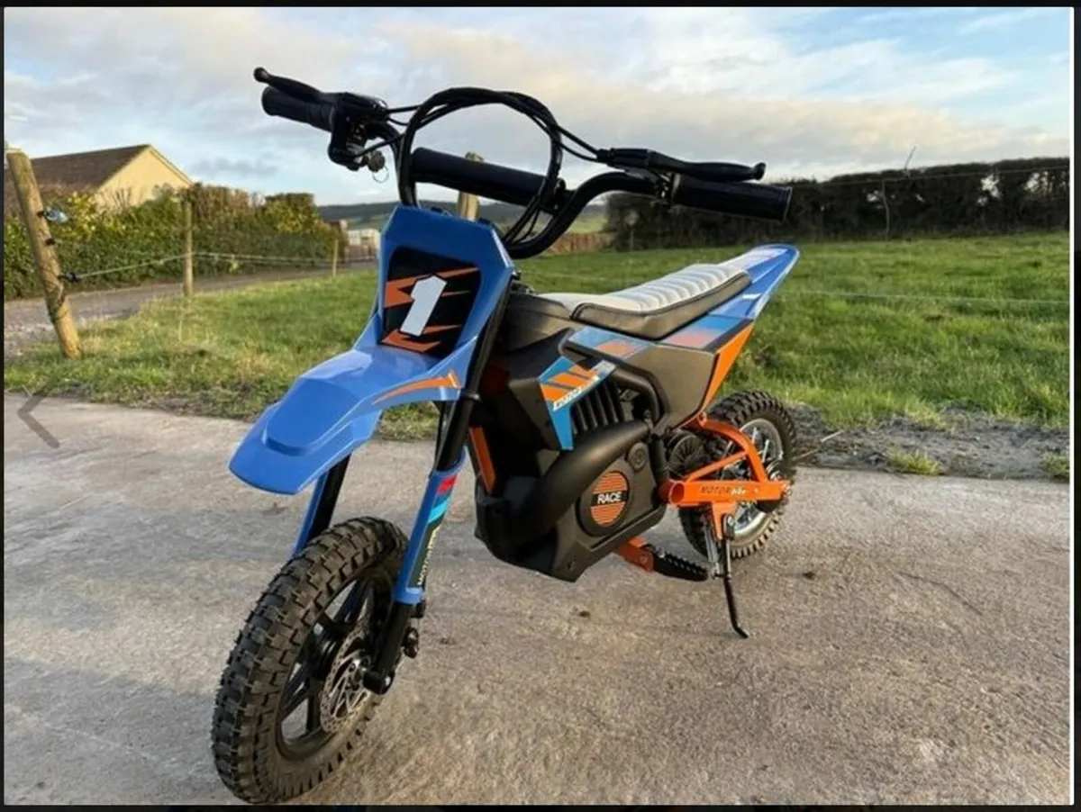 Dirt Race Scrambler 24V Electric Ride On Motorbike