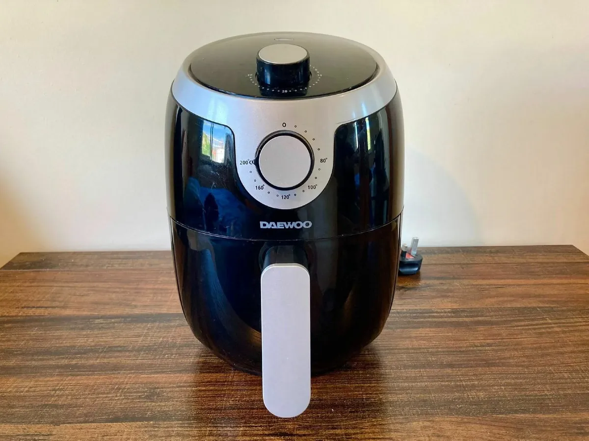 Air Fryer (2L) - Affordable & Efficent Cooking - Image 1