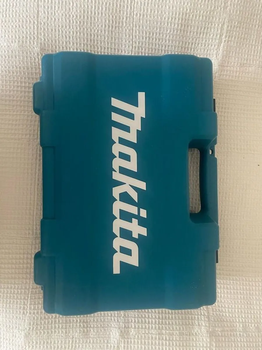 Makita cordless driver hammer drill - Image 1