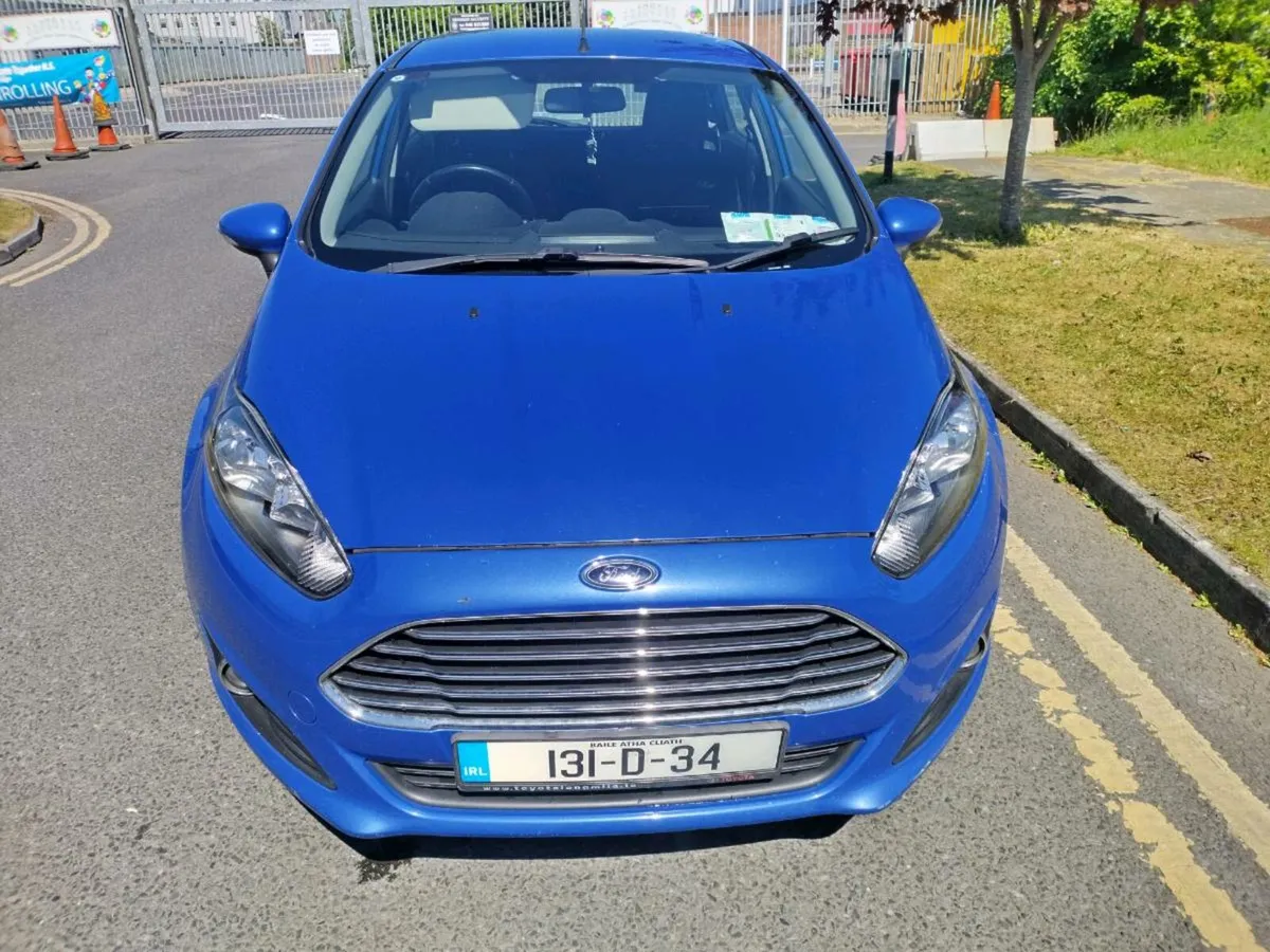 Ford Fiesta MCA Zetec 1.25 60PS M5 4DR, 2013 - Image 3