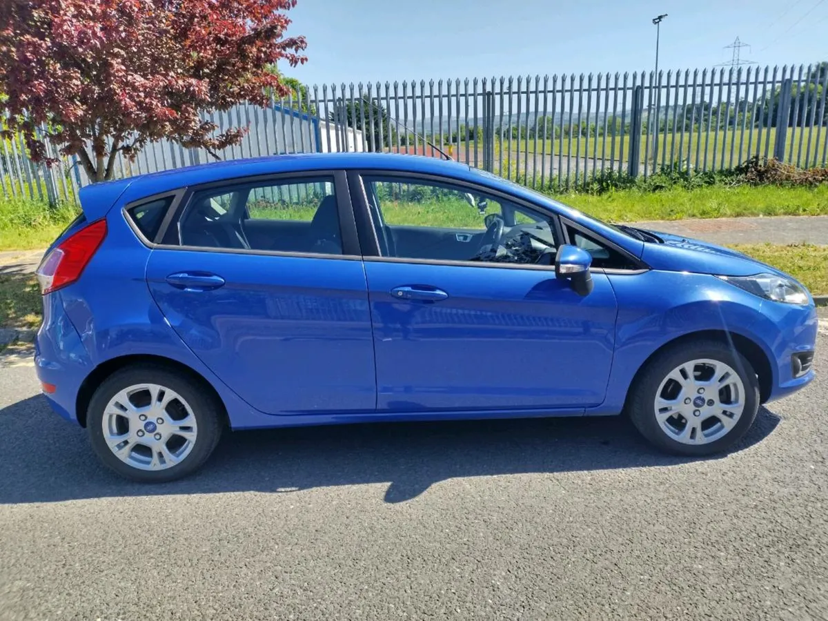 Ford Fiesta MCA Zetec 1.25 60PS M5 4DR, 2013 - Image 4