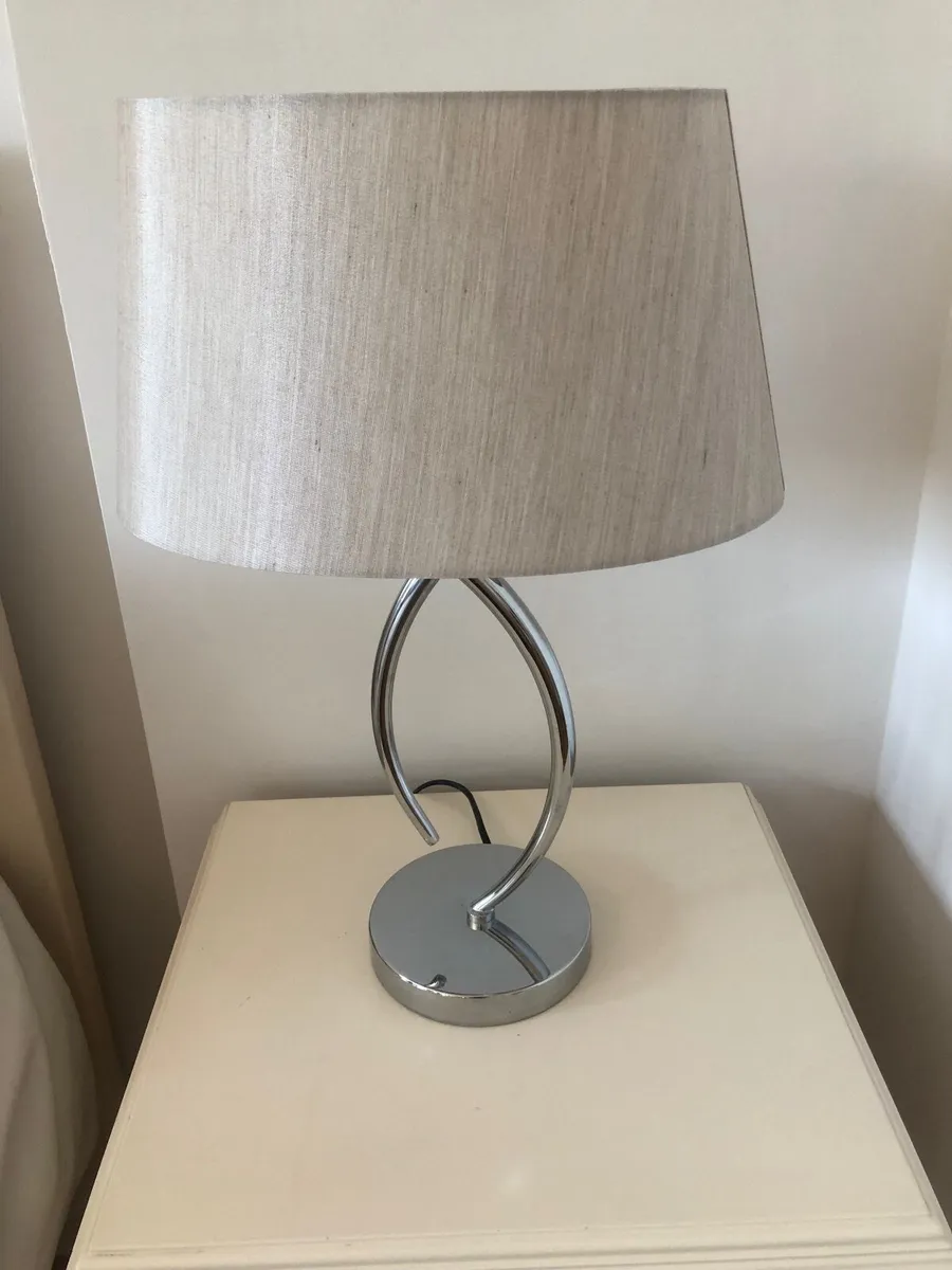 Bedside lamps x 2 AS NEW! - Image 4