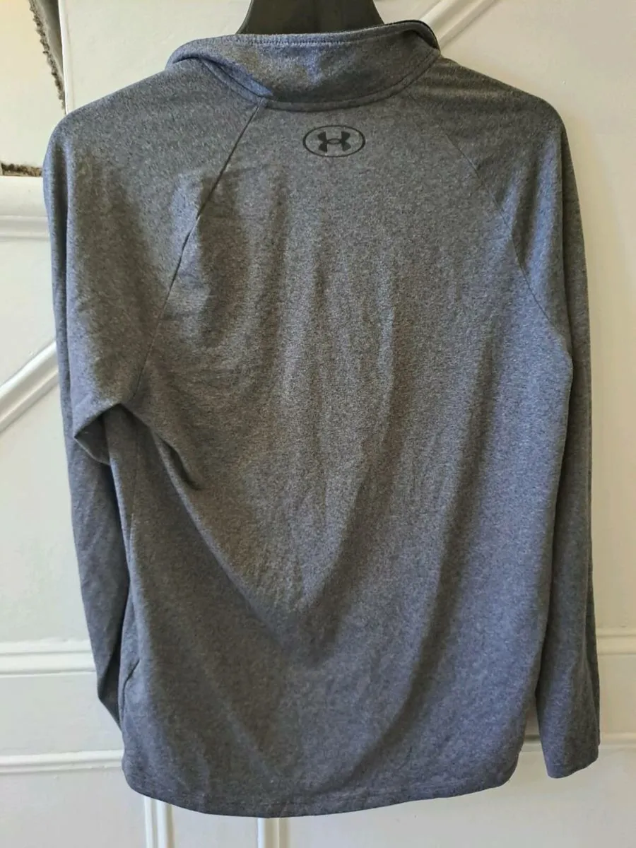 Under Armour Quarter zip top size S - Image 3