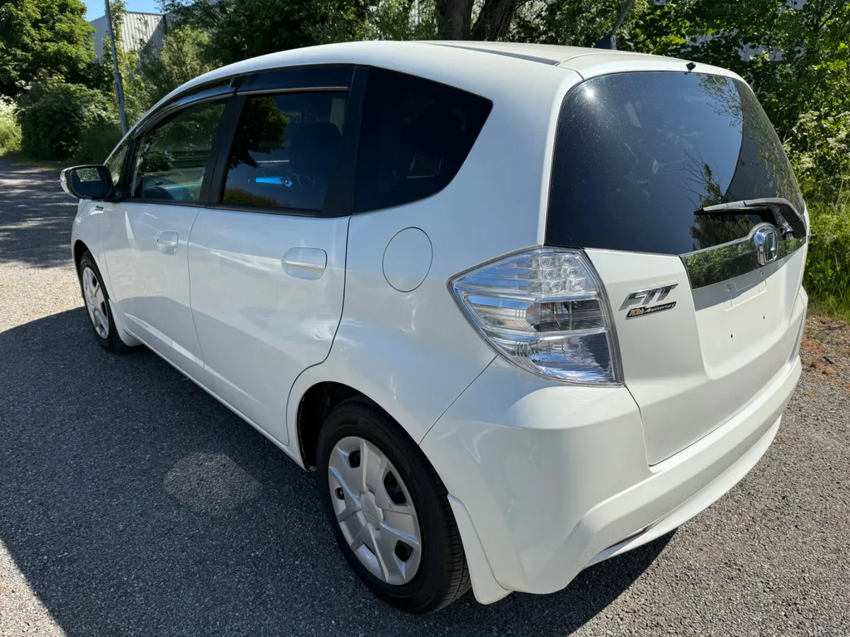 Honda Fit hybrid 44700km!!! heated sets! - Image 4