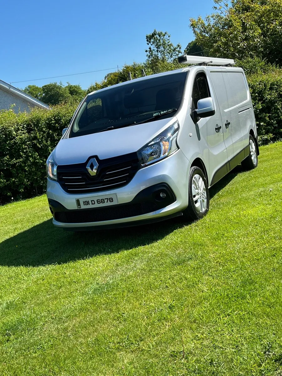 Renault - Image 1