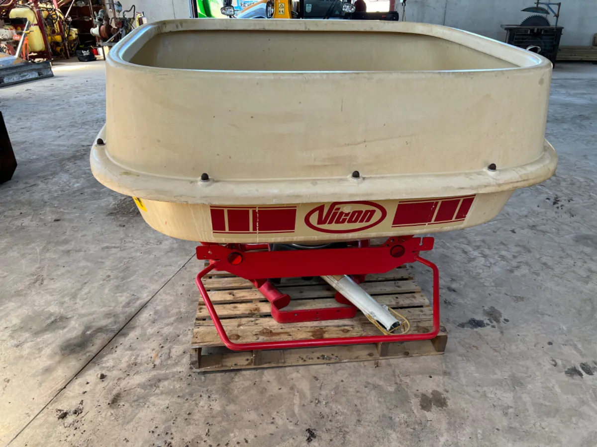 Vicon Fertiliser Sower - Image 1
