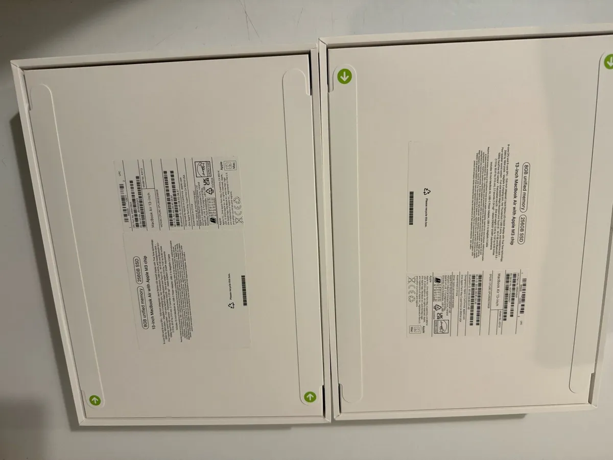 MacBook Air 13-inch M3 2024 Sealed 1 year Warranty - Image 2