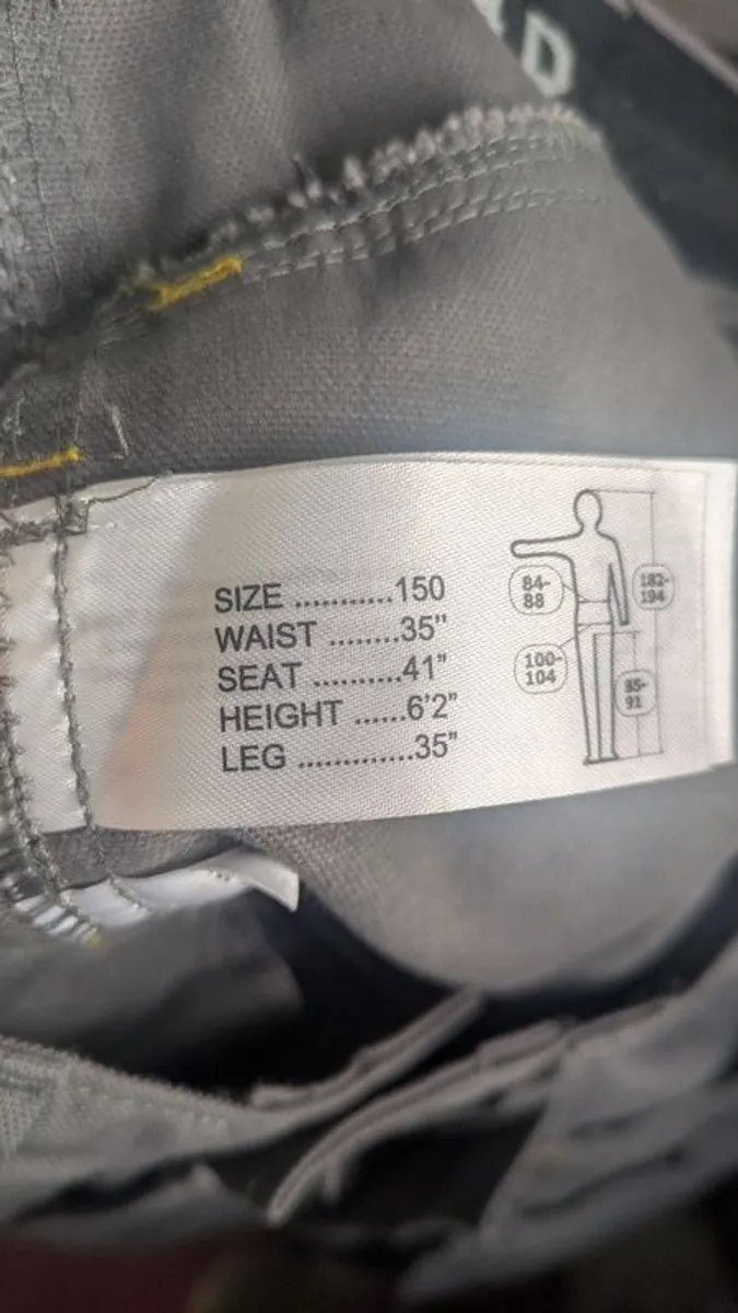Snickers craftsmen trousers size 150 - Image 2