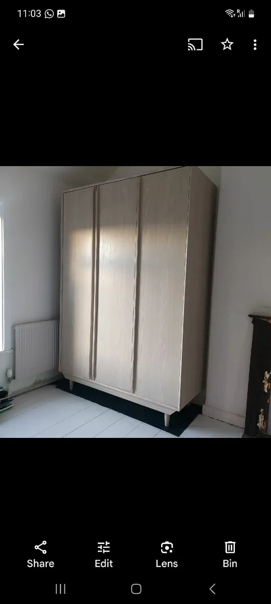 3 Door Oak Wardrobe - Image 3