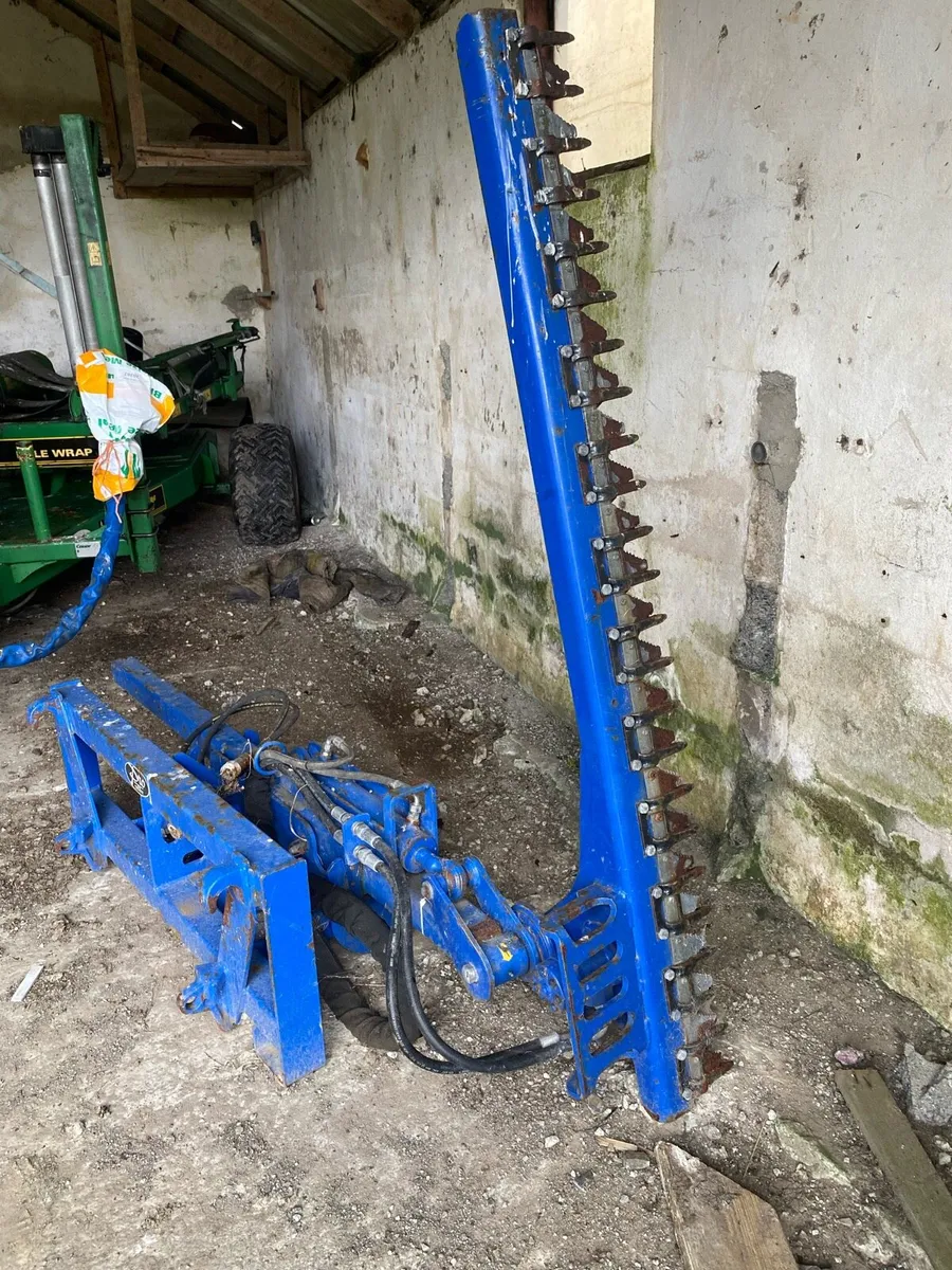 Hedge cutter - Image 1